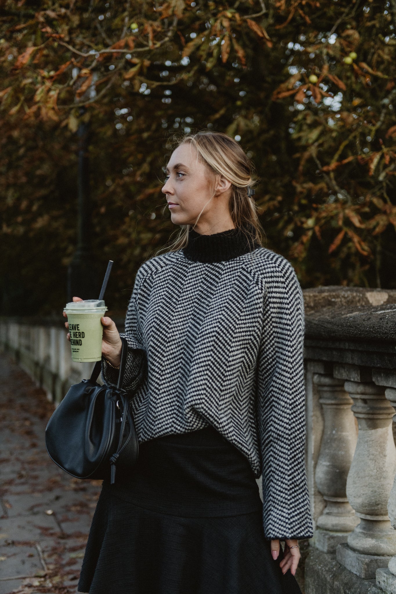 VMNAOMI Pullover - Black